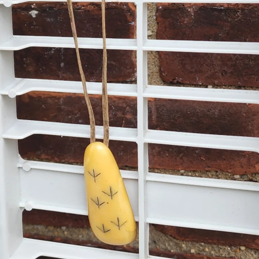 Vintage Lucite‎ pendant